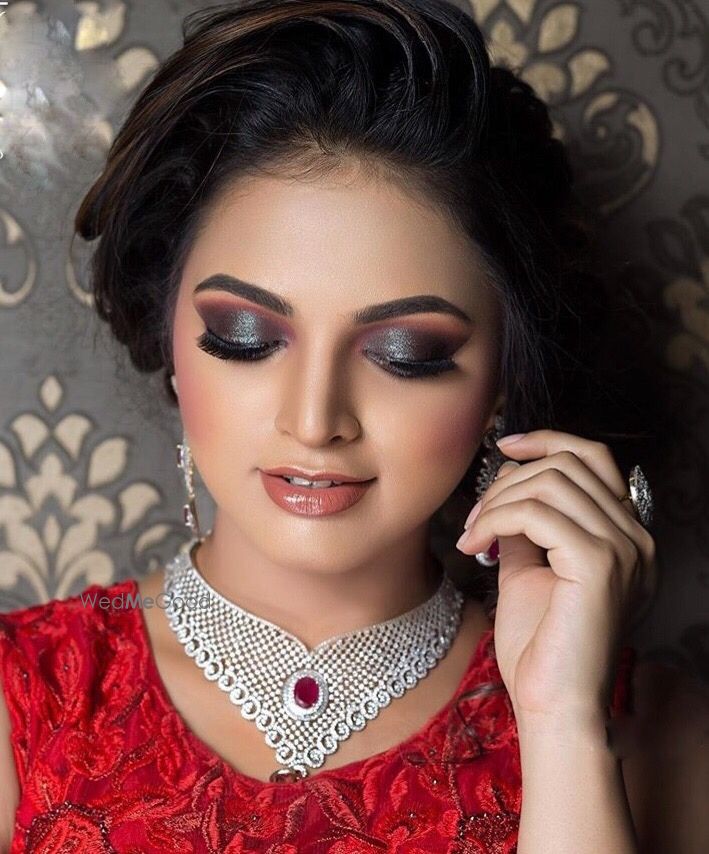 Photo From Bridal Makeup  - By The Glamourra by Seemi Sisosdiya