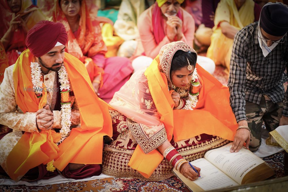 Photo From Candid Wedding Shots - By Artsylens