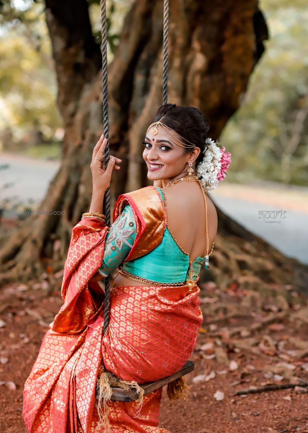 Photo From Hindu bridal portrait - By Naari's Weddings