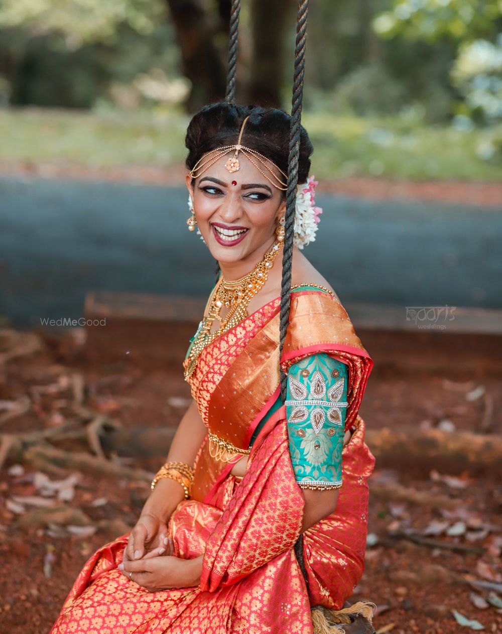 Photo From Hindu bridal portrait - By Naari's Weddings