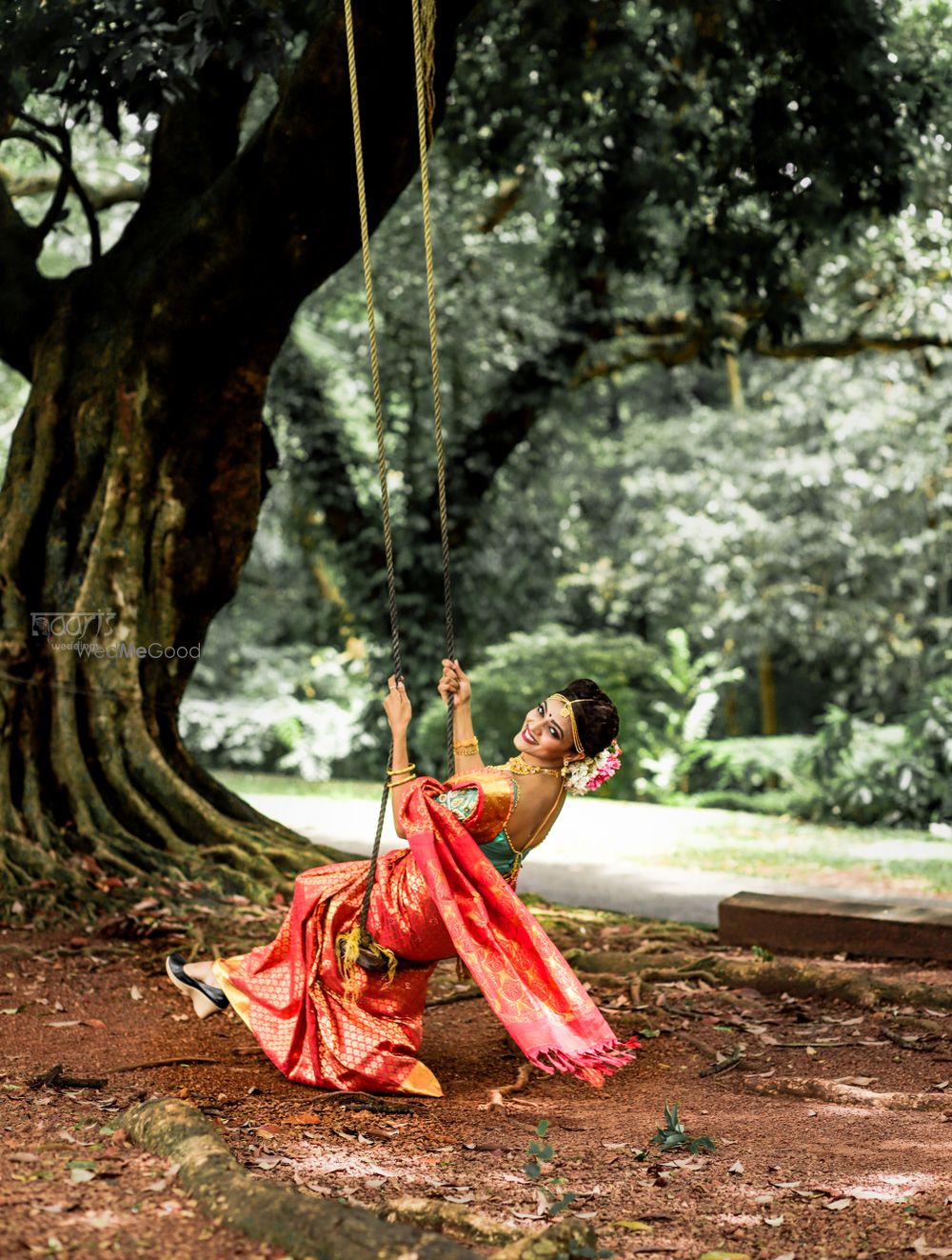 Photo From Hindu bridal portrait - By Naari's Weddings