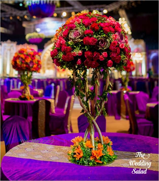 Photo of Roses Bouquet Table Centerpiece