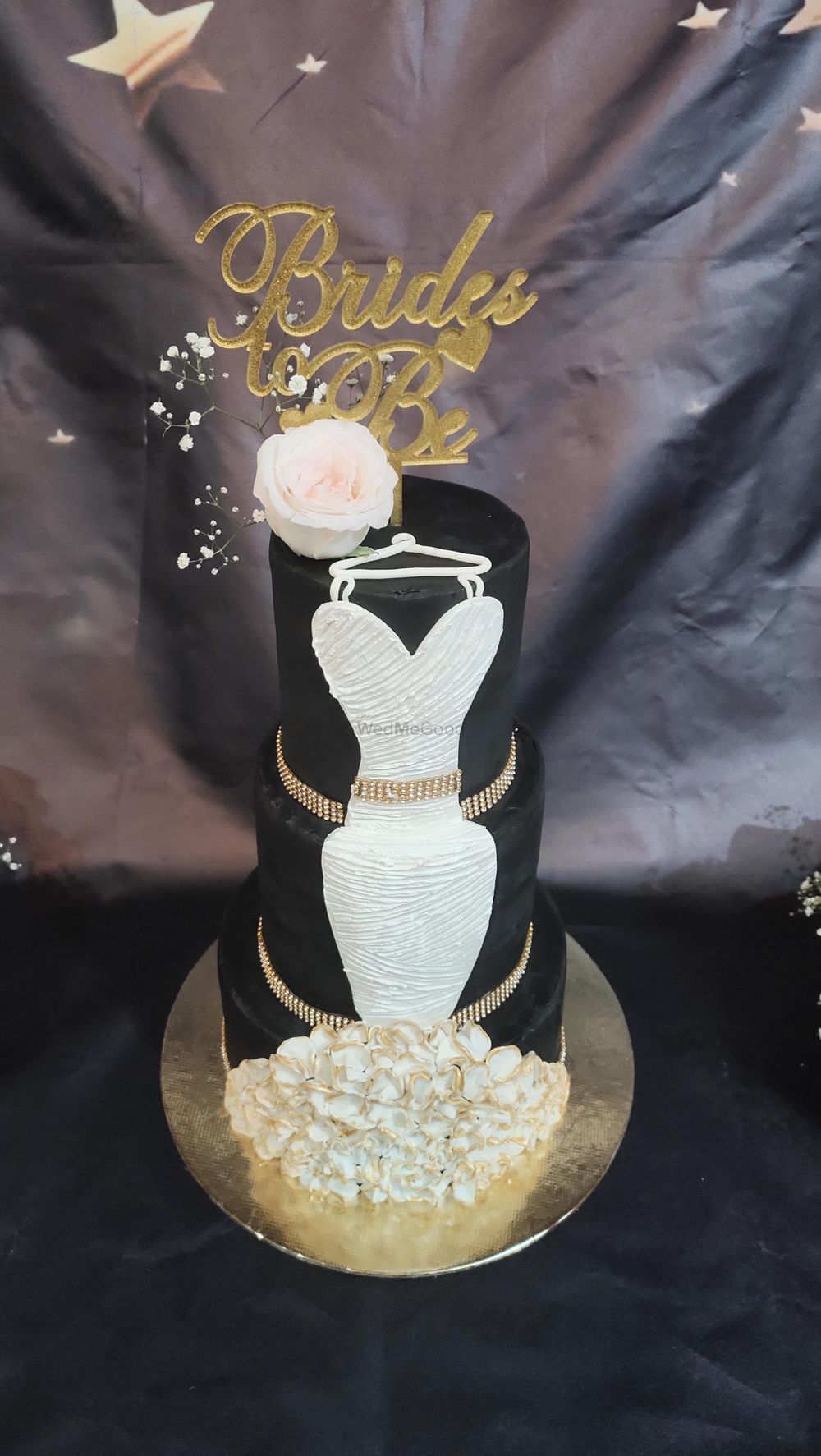 Photo From Wedding/Engagement Cakes - By Anuhsious