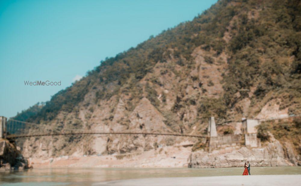 Photo From Anirudh X Shikha Pre wedding @rishikesh - By Golden Aperture