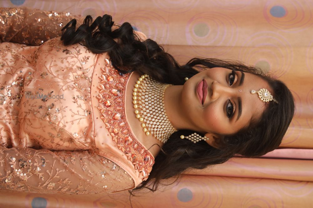 Photo From Reception look - By Janani Mohan Makeovers