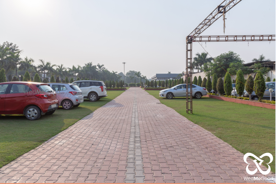 Photo From Facade - By Chhatarpur Central by Ferns N Petals