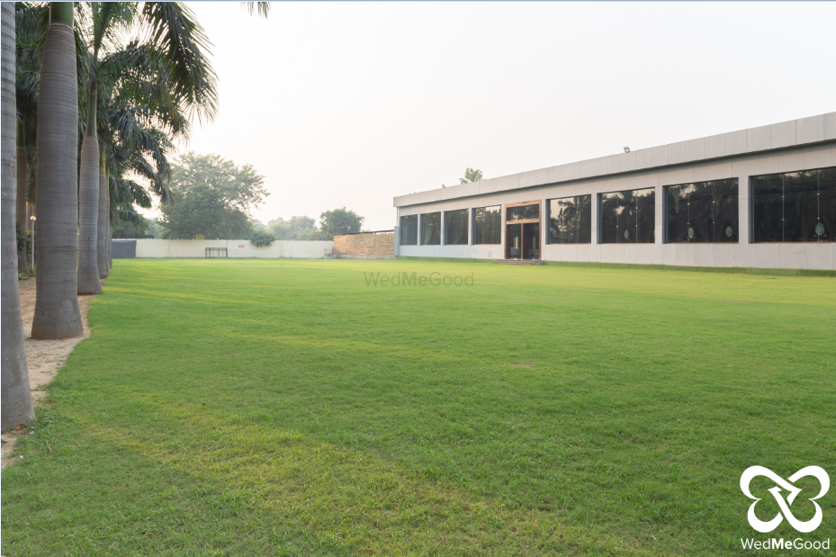 Photo From Lawn 1 - By Chhatarpur Central by Ferns N Petals