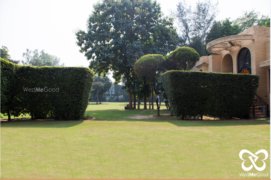 Photo From Lawn 1 - By Shagun Farms by Ferns N Petals