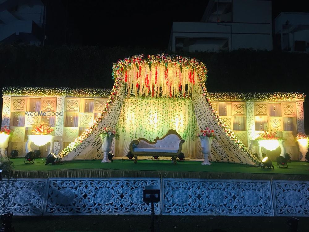 Photo From Reception stages - By Janvi Flower Decoration