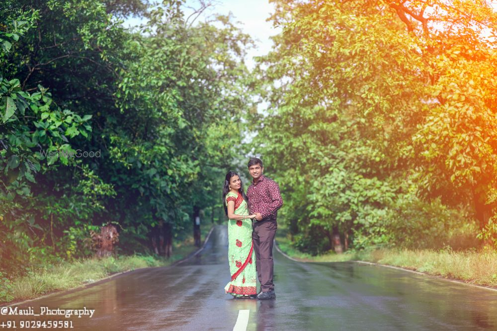 Photo From Pre-wedding - By Mauli Photography & Film's