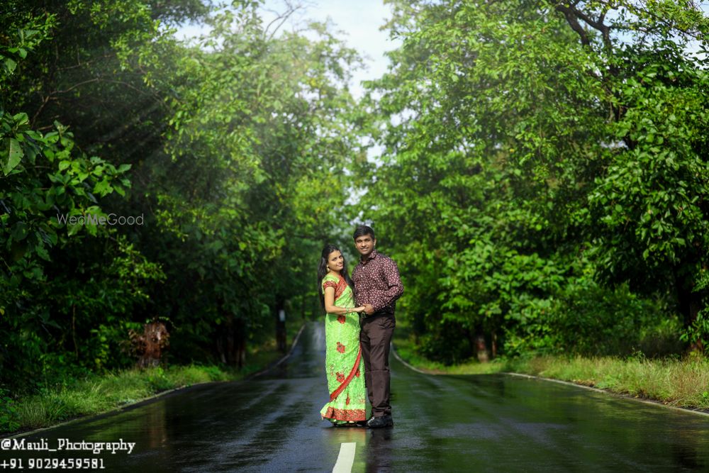 Photo From Pre-wedding - By Mauli Photography & Film's