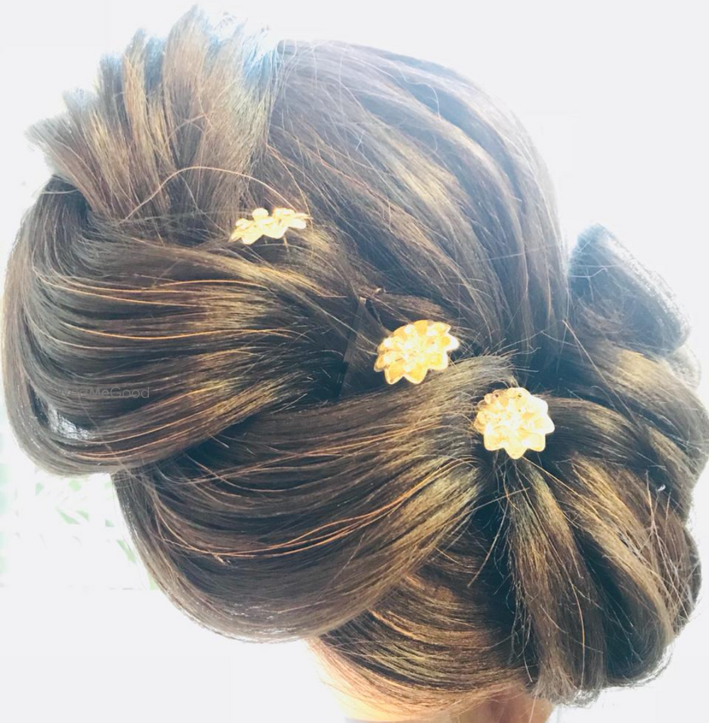 Photo From HAIRSTYLES - By Makeup by Roshni Dialani