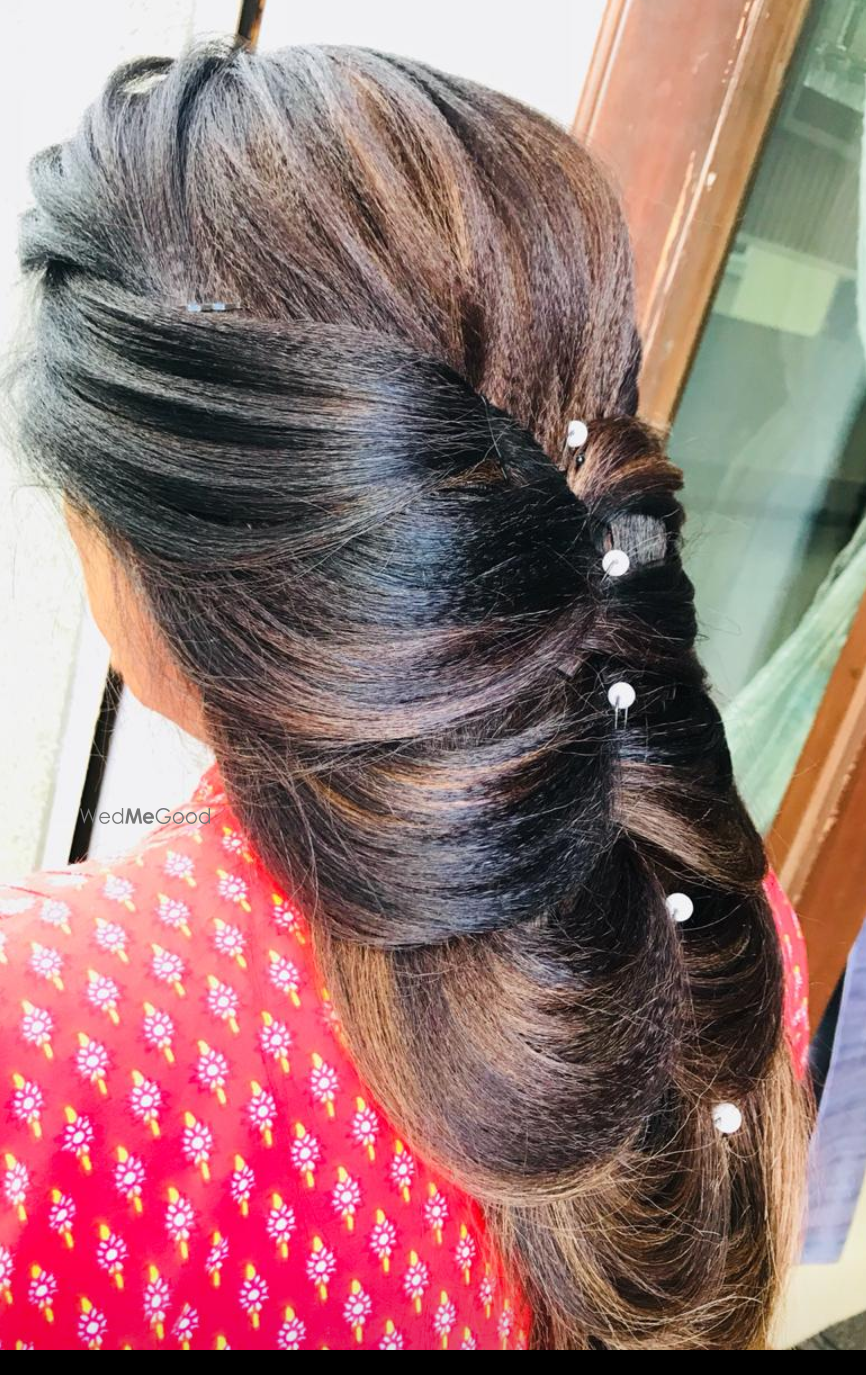 Photo From HAIRSTYLES - By Makeup by Roshni Dialani