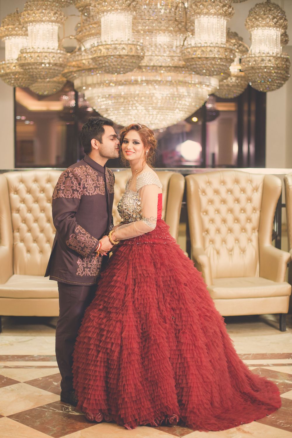 Red Wedding Photoshoot & Poses Photo