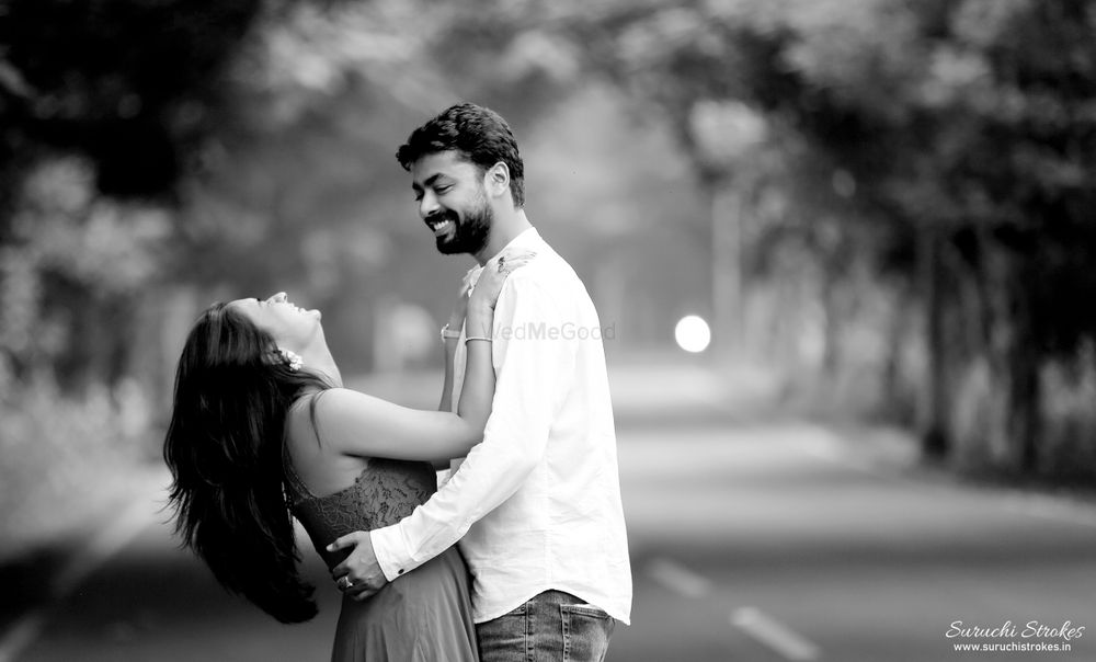 Photo From Pre-Wedding Moments - By Suruchi Strokes 