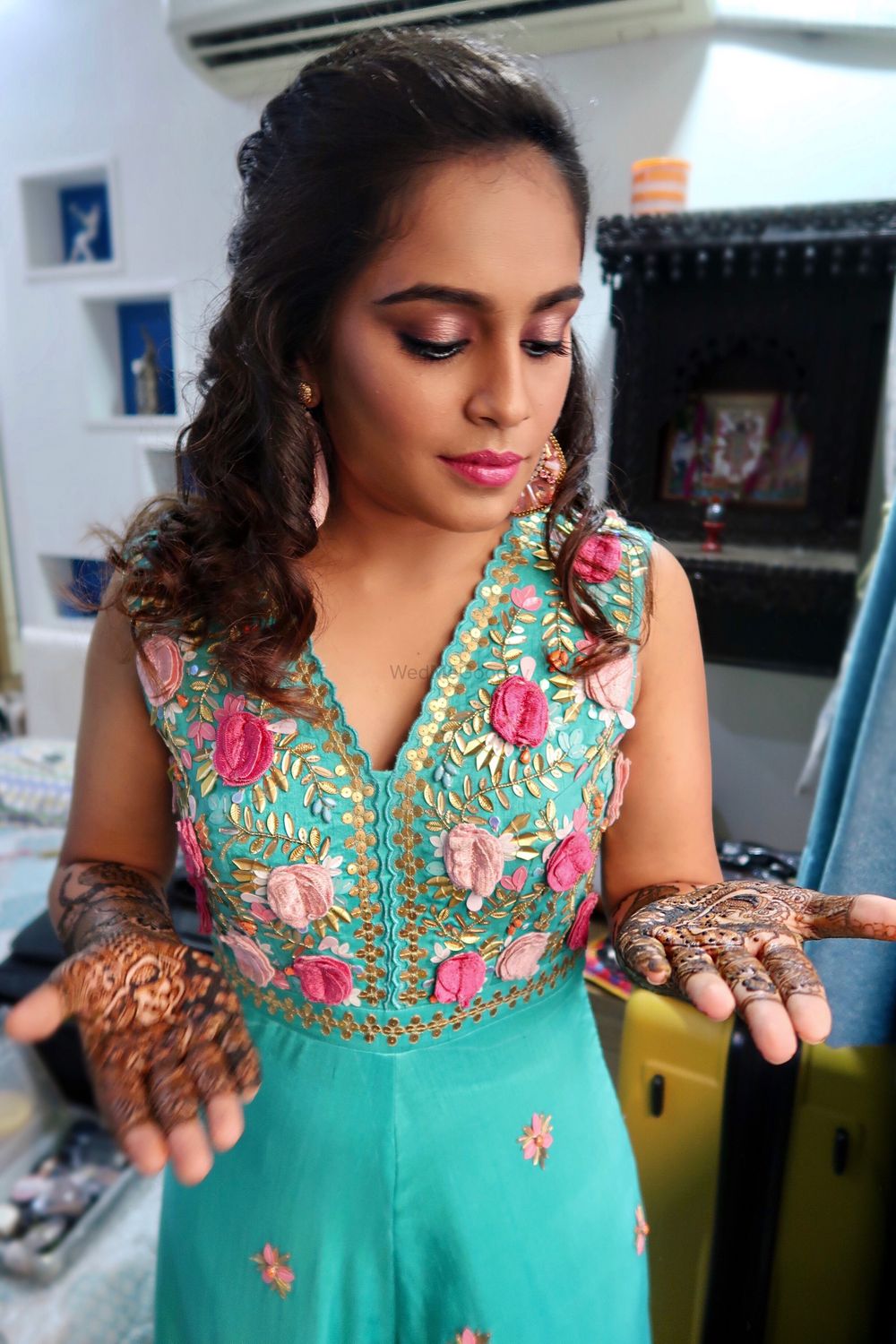 Photo From Mehendi bride : Kajol - By Mansi Mehta Makeup