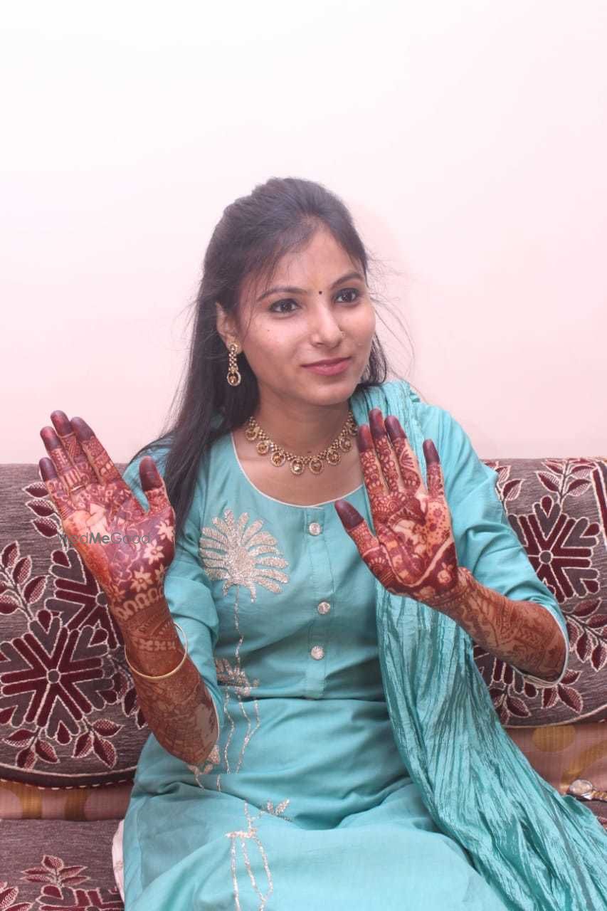 Photo From cute bridal mehndi for bride Sarita - By Art of Mehndi by Sunita Kenia