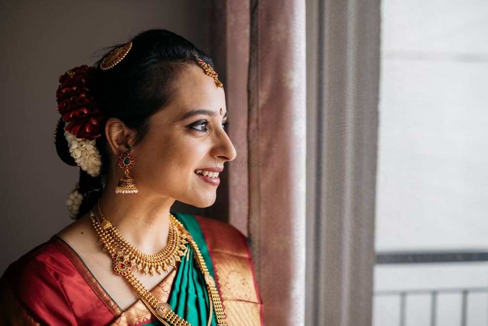 Photo of South Indian bride in gold jewellery.
