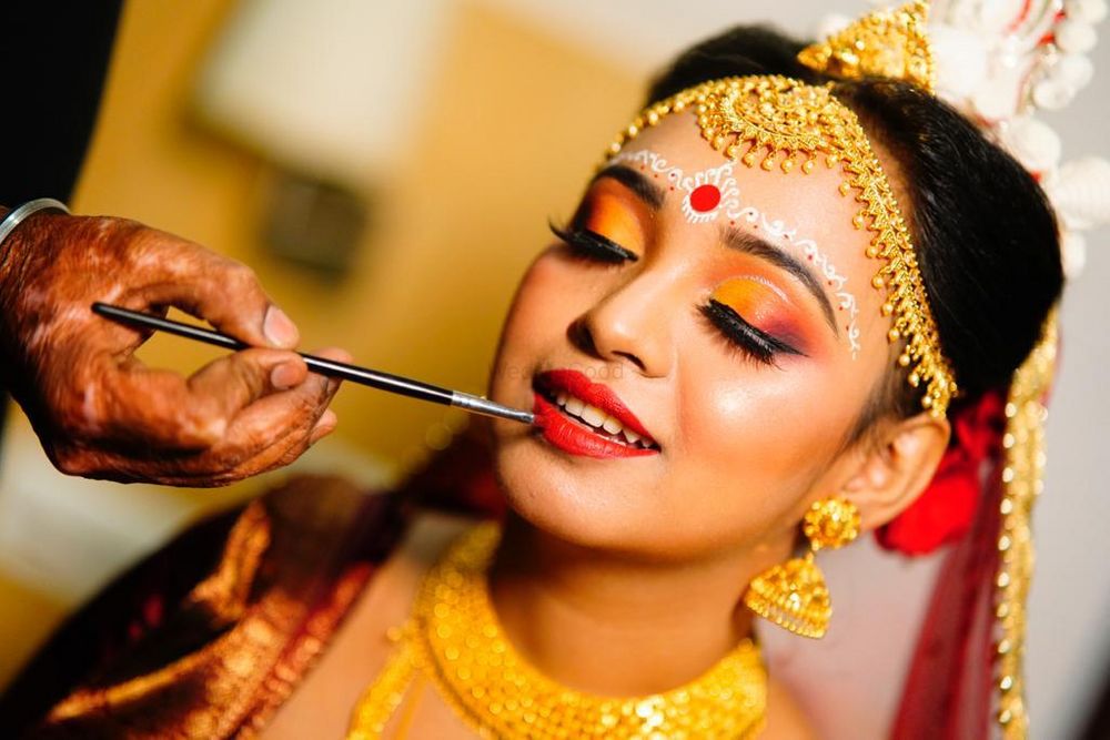 Photo From Bengali Bridal look - By Makeup By Dev