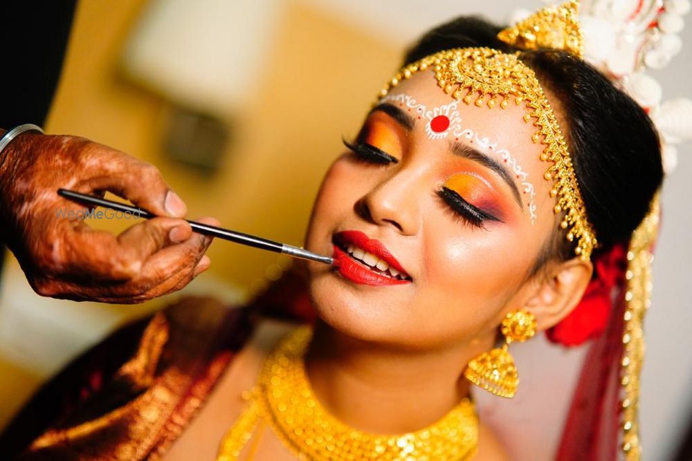 Photo From Bengali Bridal look - By Makeup By Dev