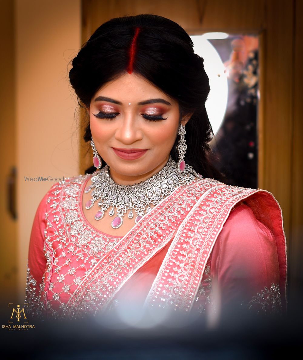 Photo From Engagement Cocktail and Reception Looks - By Isha Malhotra Artistry 