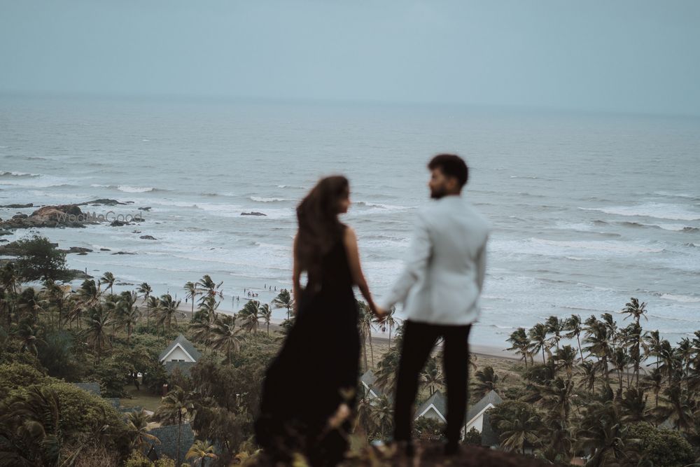 Photo From Mrugesh X Pooja Prewedding - By Hardikradiaphotography