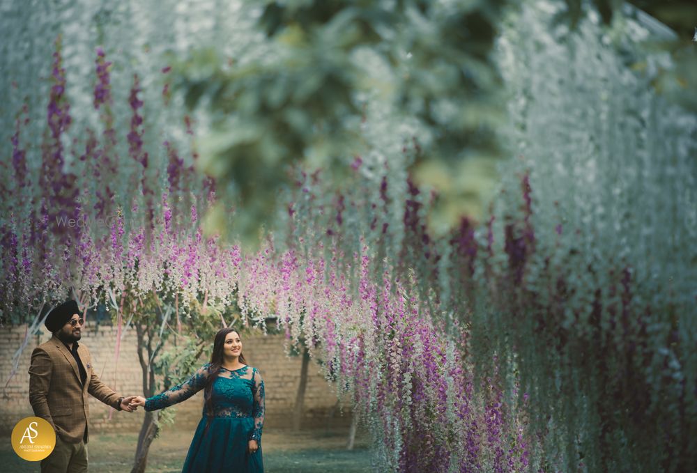 Photo From Prabhleen & Savneet Pre-wedding - By The Knotty Weds