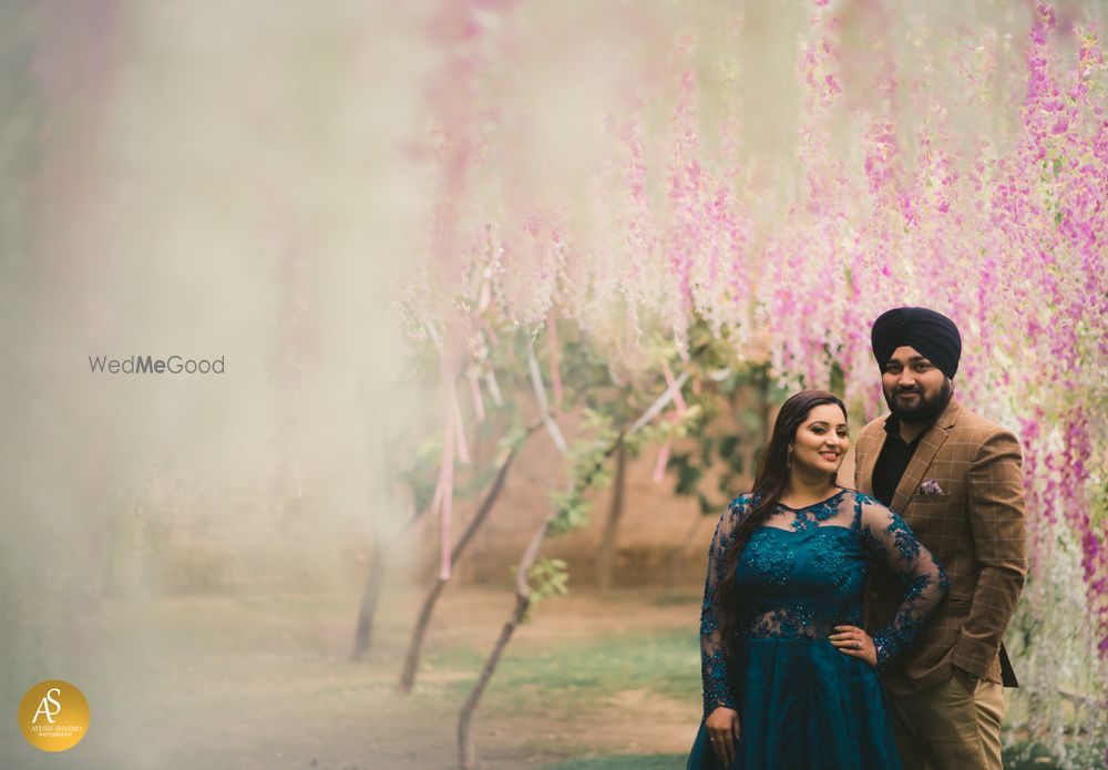 Photo From Prabhleen & Savneet Pre-wedding - By The Knotty Weds