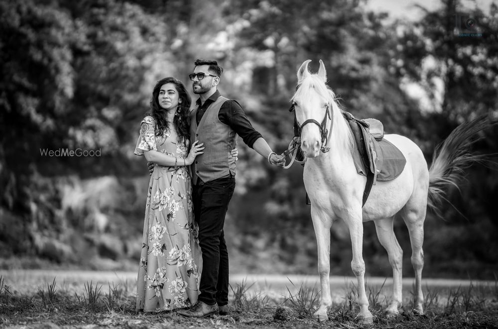 Photo From D+V Pre Wedding - By Iconic Clicks Photography & Events