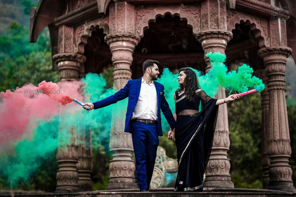 Photo From D+V Pre Wedding - By Iconic Clicks Photography & Events