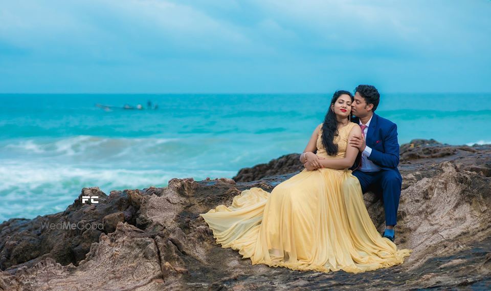 Photo From Priyanka & Amit Pre Wedding - By Frozen in Clicks