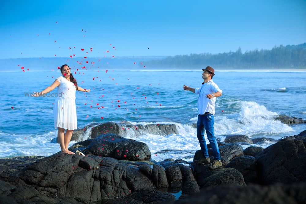 Photo From pre wedding - By Vivah Knots Photography