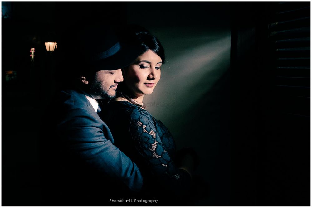 Photo From Noir-inspired Post-wedding shoot - By Shambhavi K Photography