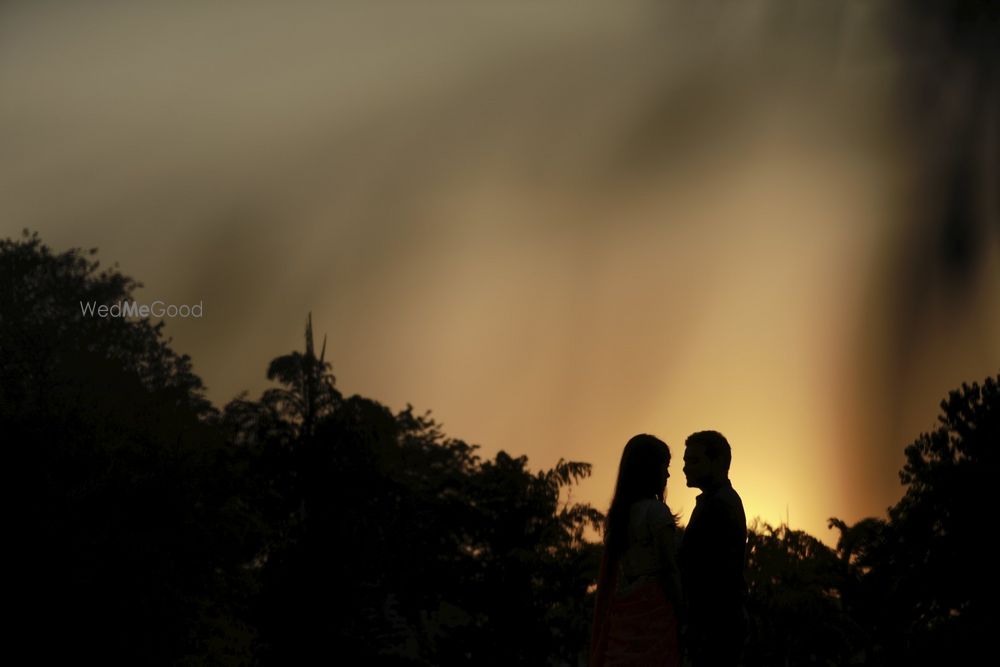 Photo From Pre Wedding - By H D R I Studio