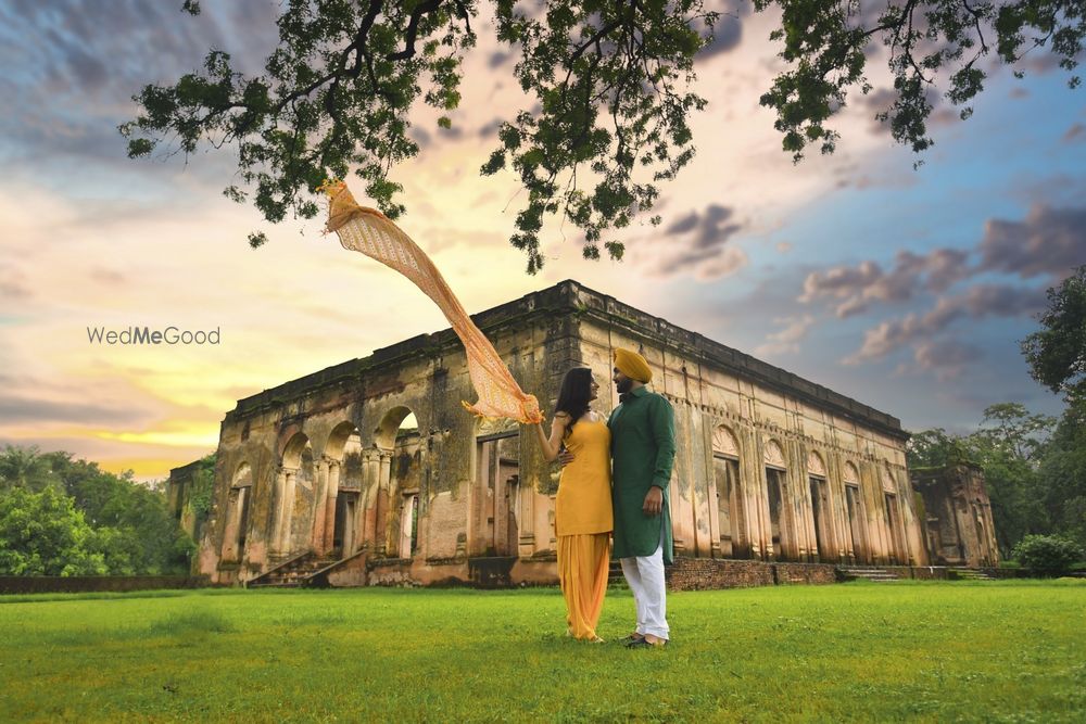 Photo From Pre Wedding - By H D R I Studio