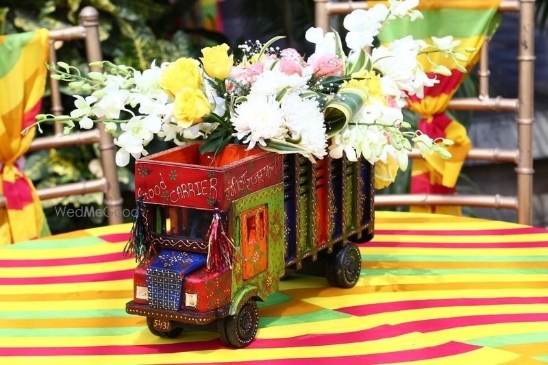 Photo From bright colours love in mehendi ceremony - By The Wedding Crowns