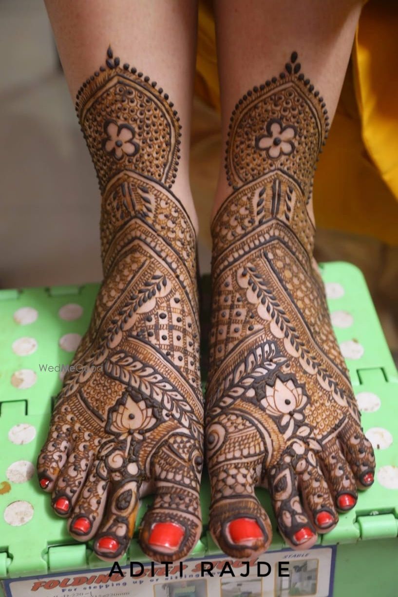 Photo From Legs Designs - By Aditis Mehendi Art