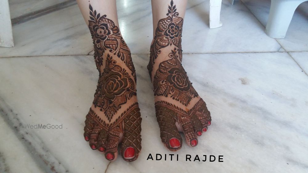 Photo From Legs Designs - By Aditis Mehendi Art