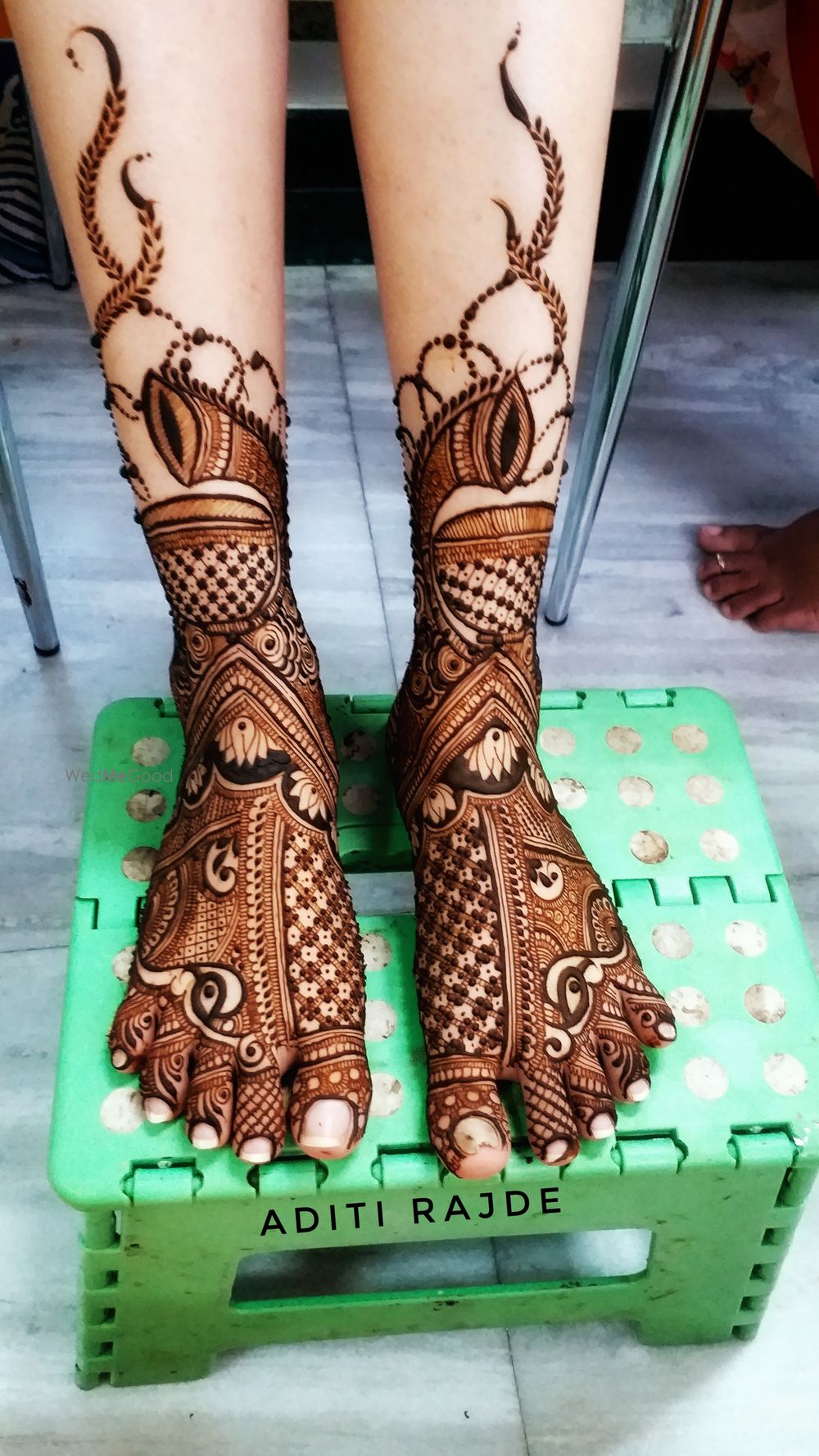 Photo From Legs Designs - By Aditis Mehendi Art