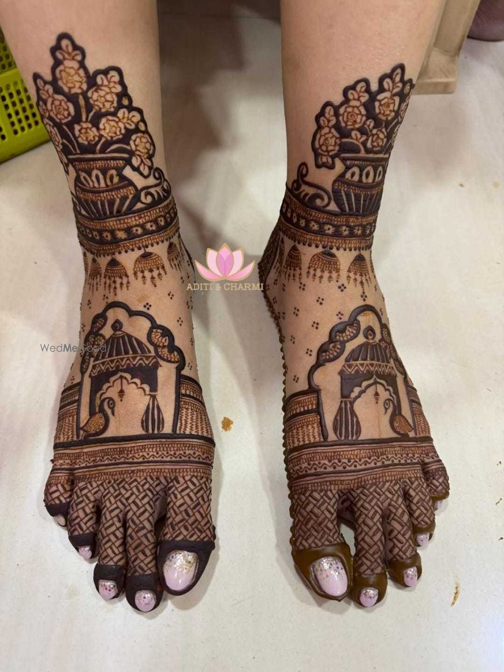 Photo From Legs Designs - By Aditis Mehendi Art