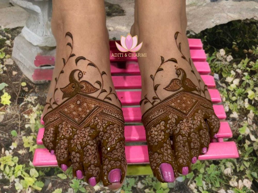 Photo From Legs Designs - By Aditis Mehendi Art
