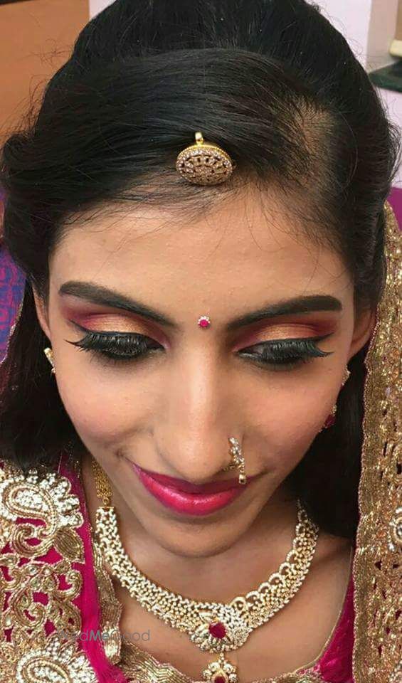 Photo From Beautifulbride#HAIRBYME#Sangeetlook#Tongs#messy#classy#staysimple#staybeautiful#chennaimua#paletteaffaire# - By Palette Affaire by Preethi 