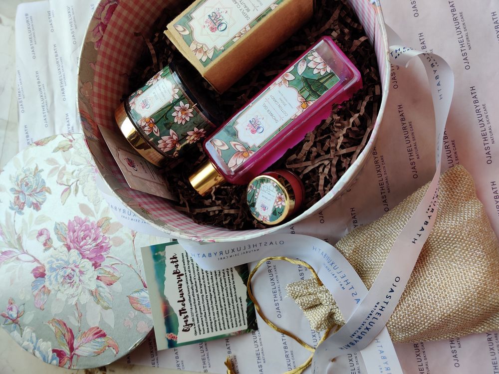 Photo From Hamper Options - By Ojas The Luxury Bath