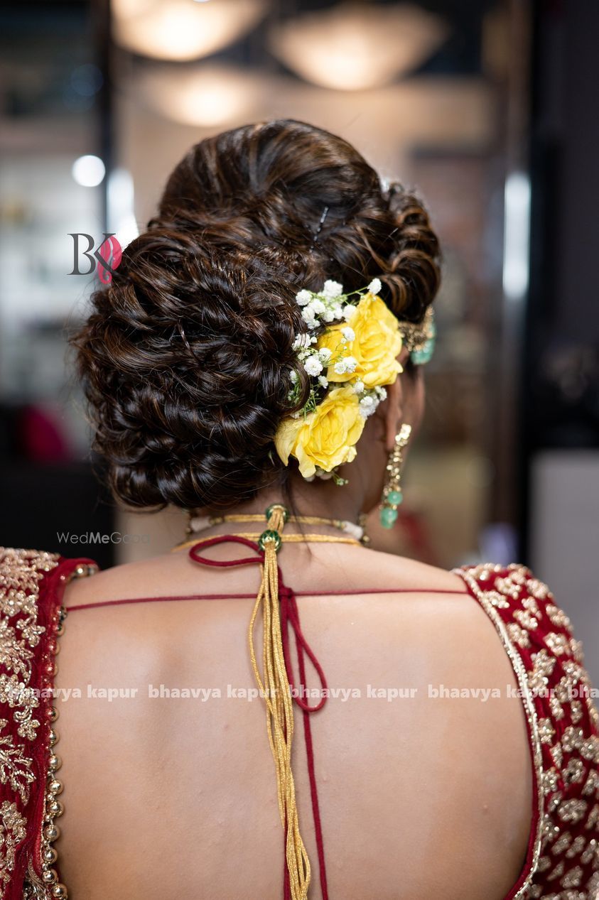 Photo From HAIRSTYLE - By Bridal Makeup by Bhaavya Kapur