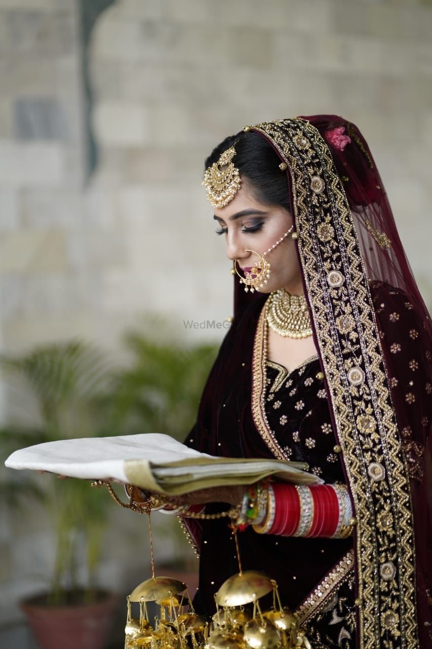 Photo From SURREAL SIKH BRIDE MANPREET - By Makeup and Hair by Sehej