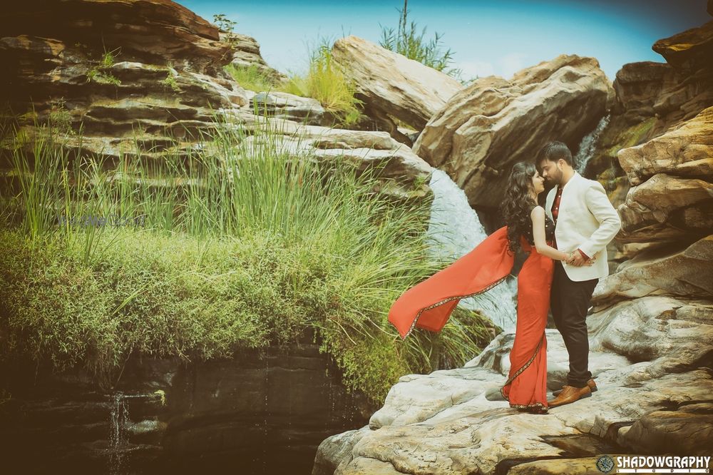 Photo From TUSHAR + HEENA PRE WEDDING SHOOT - By Shadowgraphy Studio