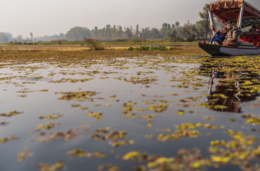 Photo From Sabreen & Tawheed - Couple Shoot at Dal Lake, Kashmir - By Weddings by Ananya Rijhwani