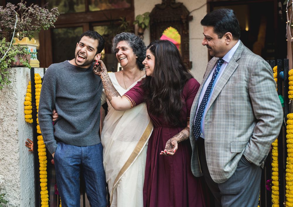 Photo From Neeharika & Aman- Mehandi & Family Portraits - By Weddings by Ananya Rijhwani