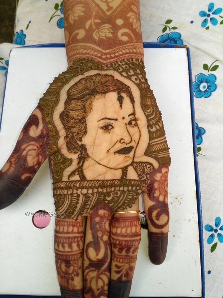 Photo From Portrait Heena  - By Deepa Mehendi Artist