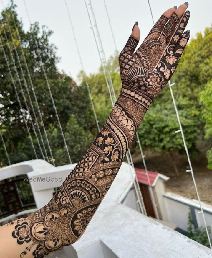 Photo From Floral Designs  - By Deepa Mehendi Artist